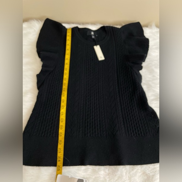 New with tags Banana Republic Black wool Ruffled pointelle sweater large - Picture 11 of 12
